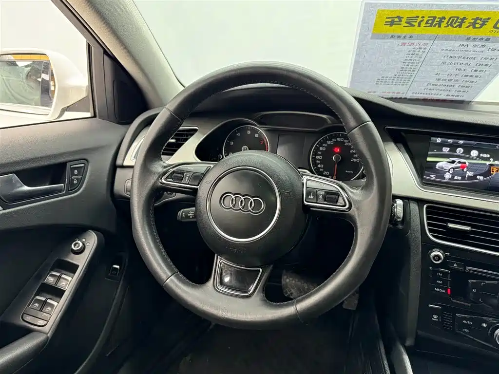 Audi A4L 2013 35 TFSI Automatic Standard фото 9