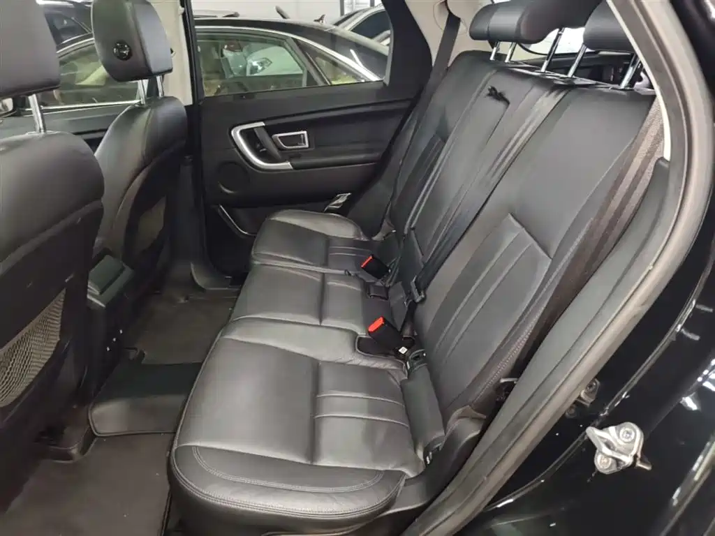 Land Rover Discovery Sport 2018 240PS HSE Edition фото 17