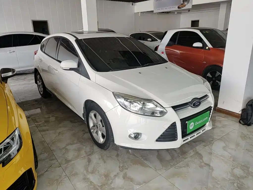 Фото 4 - Ford Focus