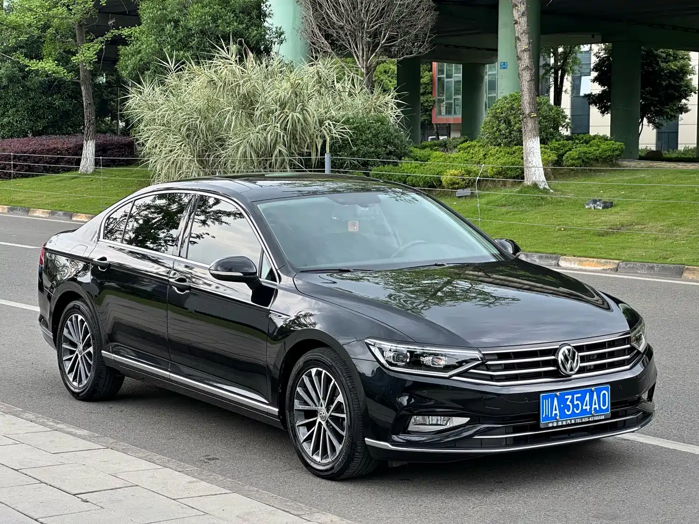 Volkswagen Magotan 2020 330TSI DSG Luxury фото 3