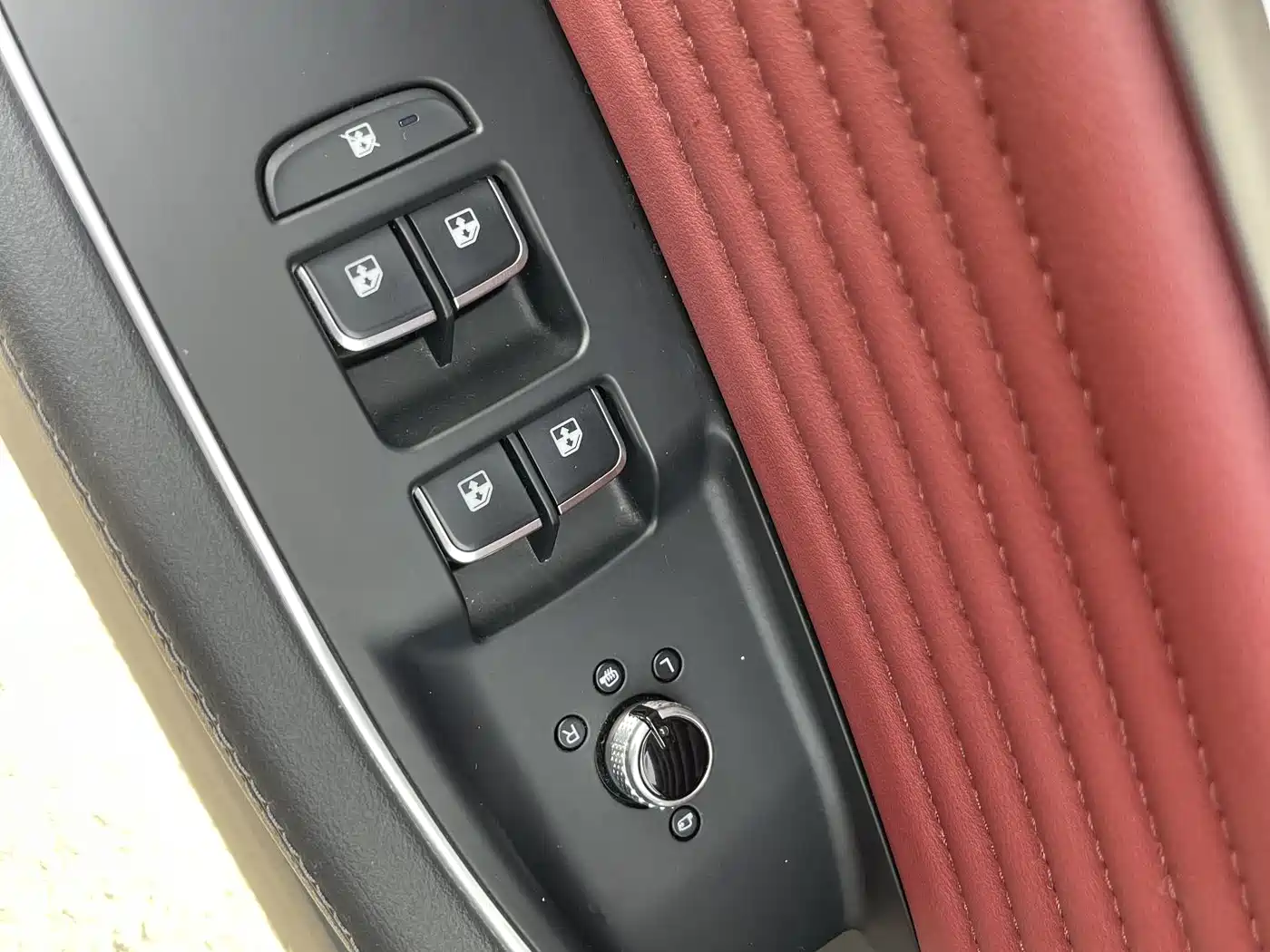 Hongqi HS5 2023 2.0T Flag Pro 500,000 Units Commemorative Edition фото 8