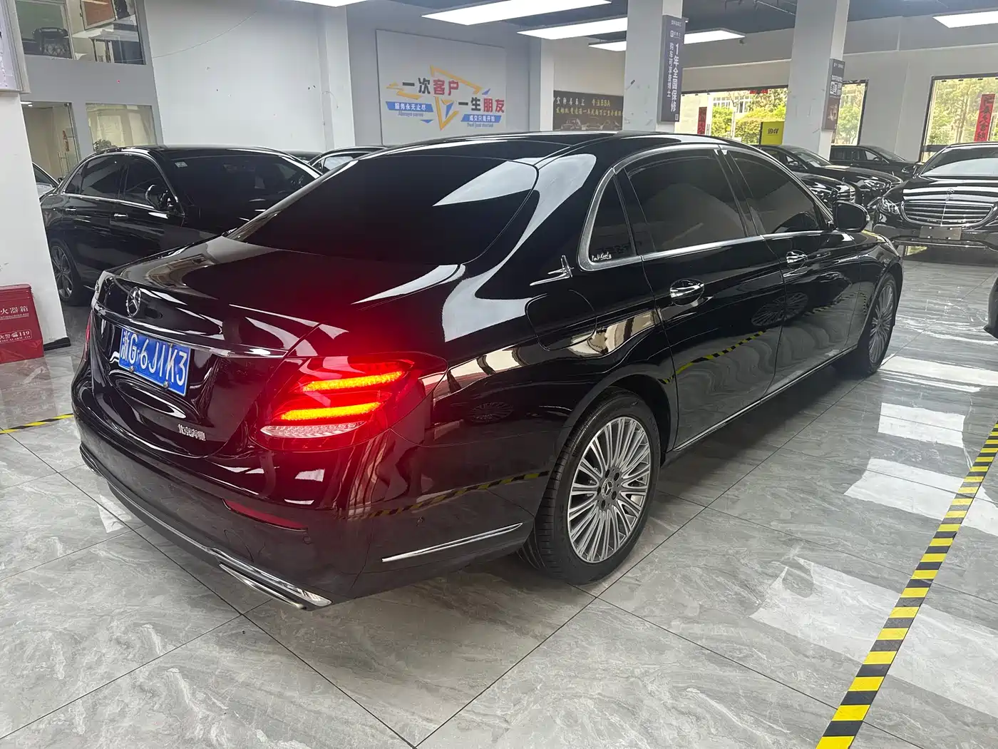 Mercedes-Benz E-Class 2020 E 300 L Fashion фото 17
