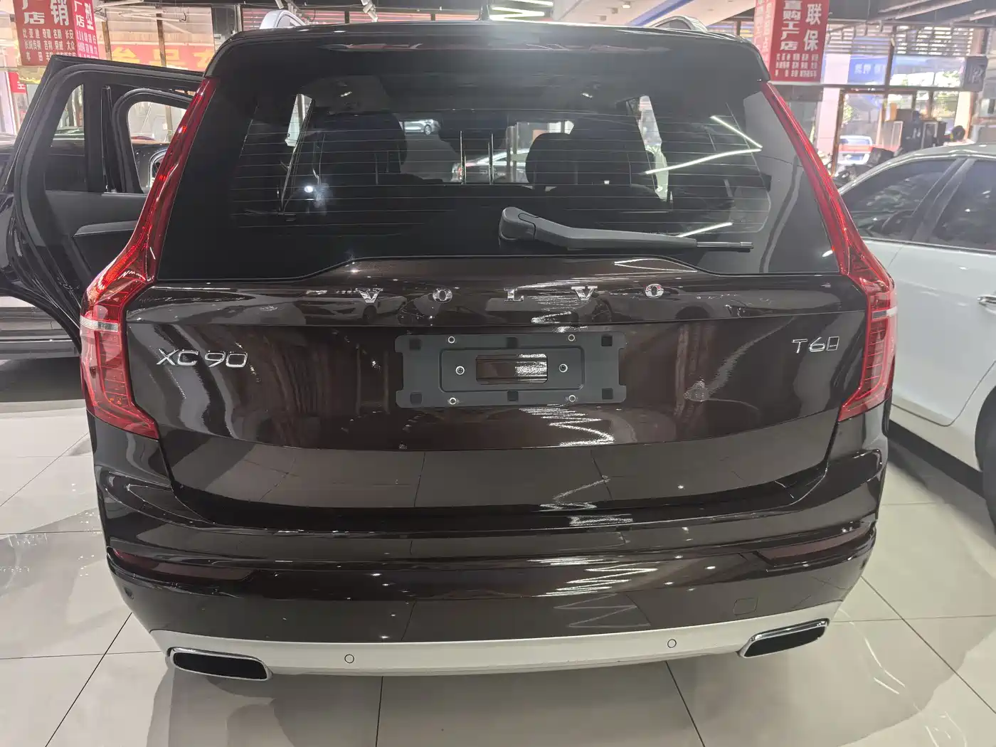 Volvo XC90 2018 T6 Momentum 5-seater фото 8