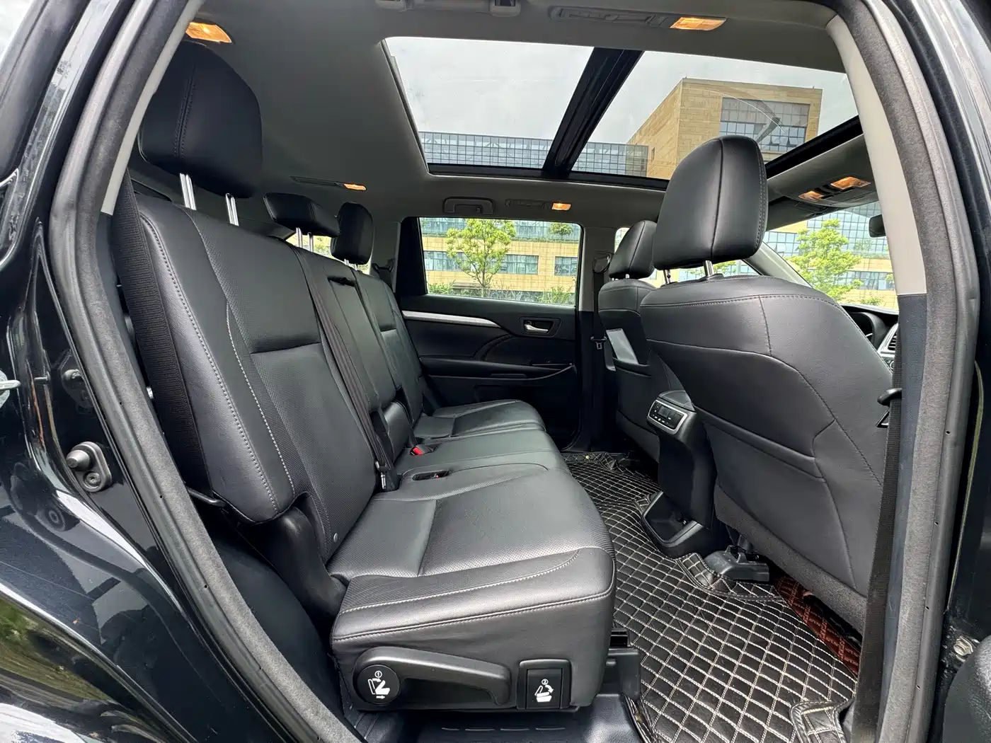 Toyota Highlander 2018 2.0T 4WD Premium 7-seater (China V) фото 9