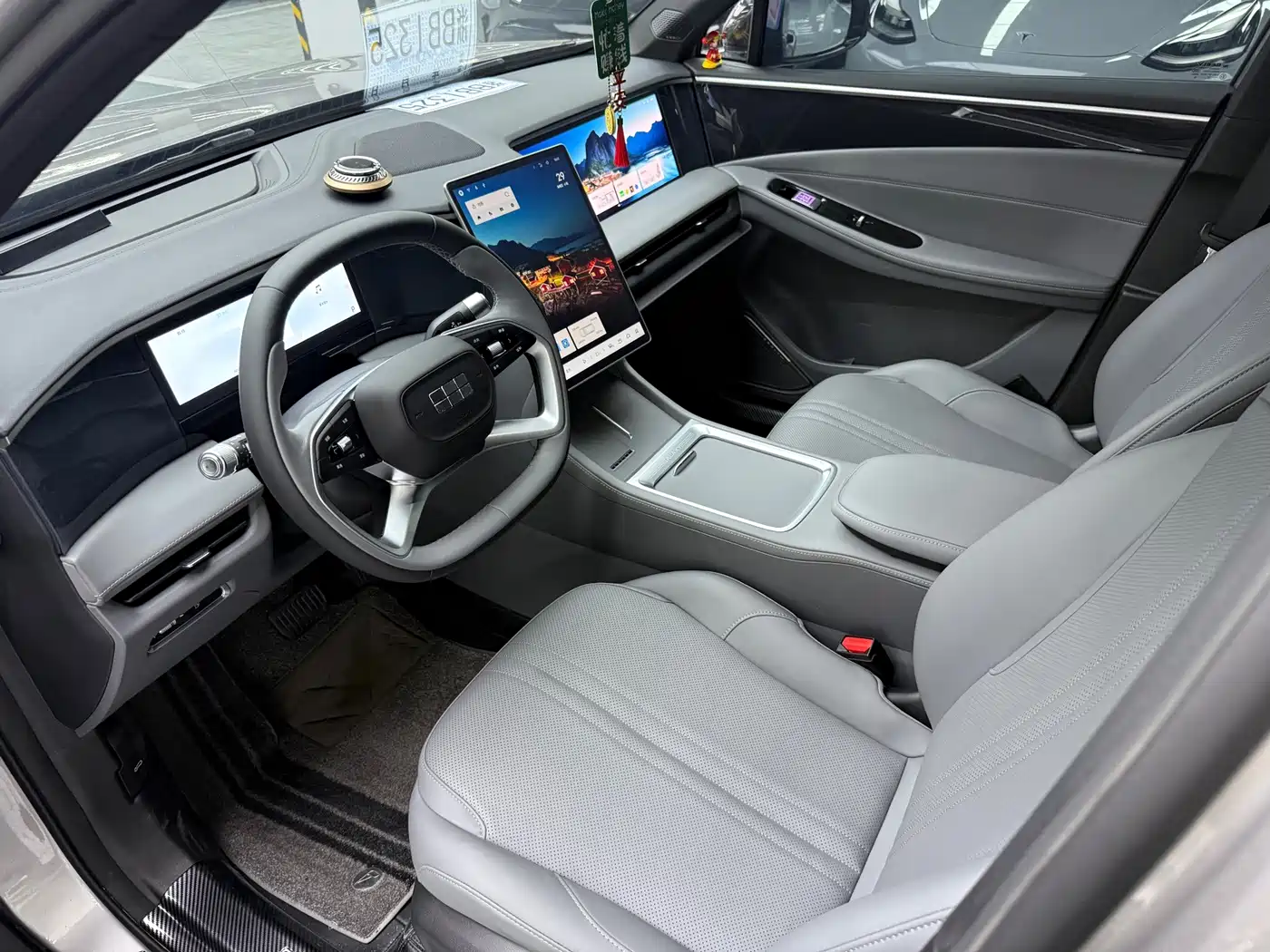 Geely Galaxy Galaxy L7 2025 2025 EM-i 115km Explorer Edition