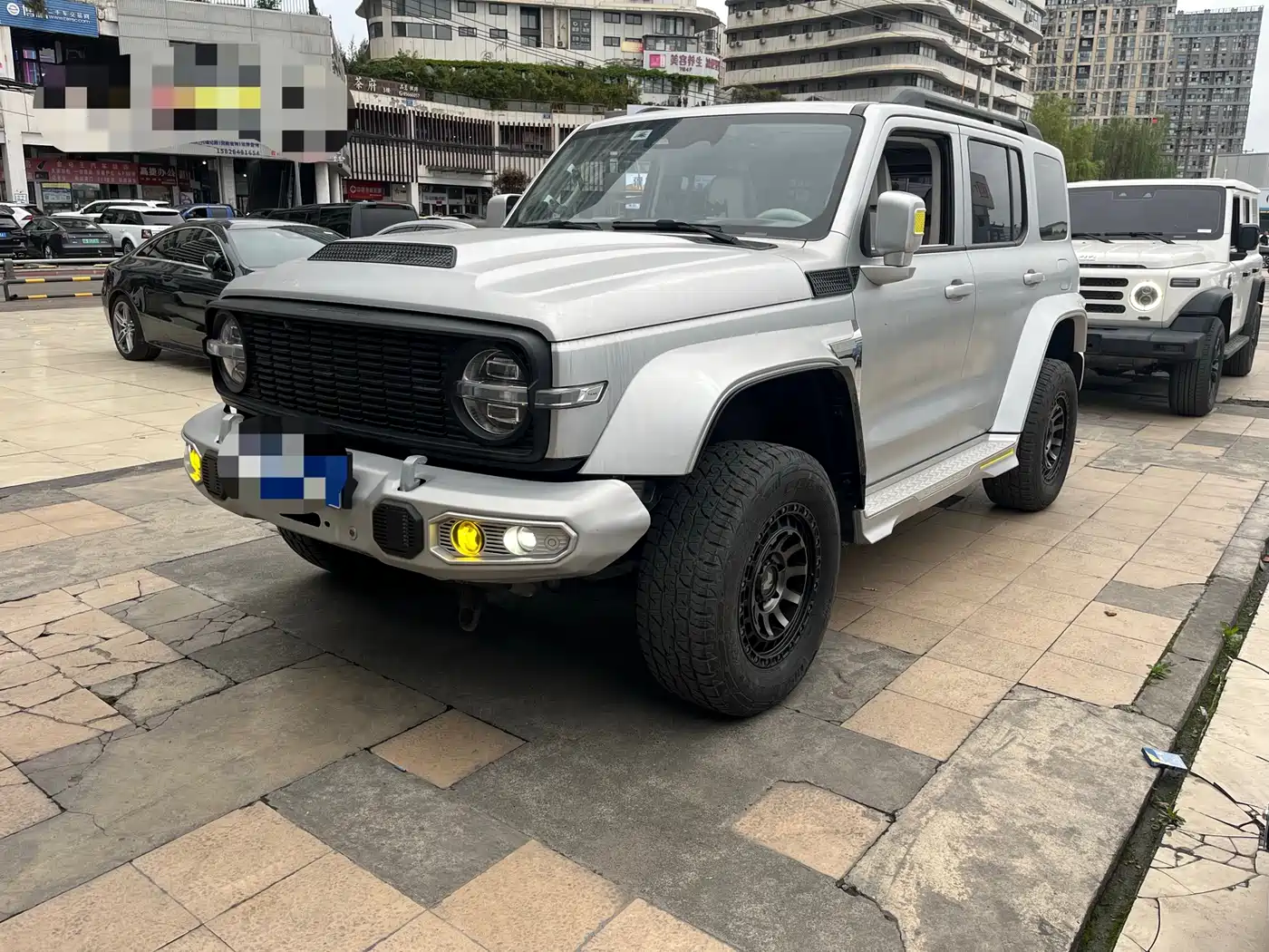 TANK CO CREATION TANK 300