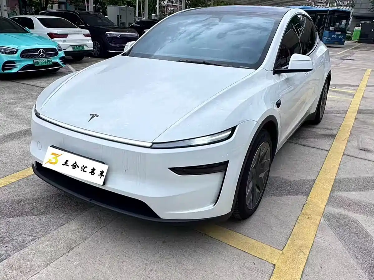 Tesla Model Y L 2026 2025 Facelift Long Range AWD
