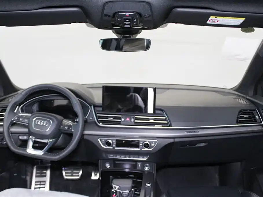 Audi Q5L 2025 Model Year Facelift 45th Anniversary Edition 45 TFSI Luxury Dynamic фото 9