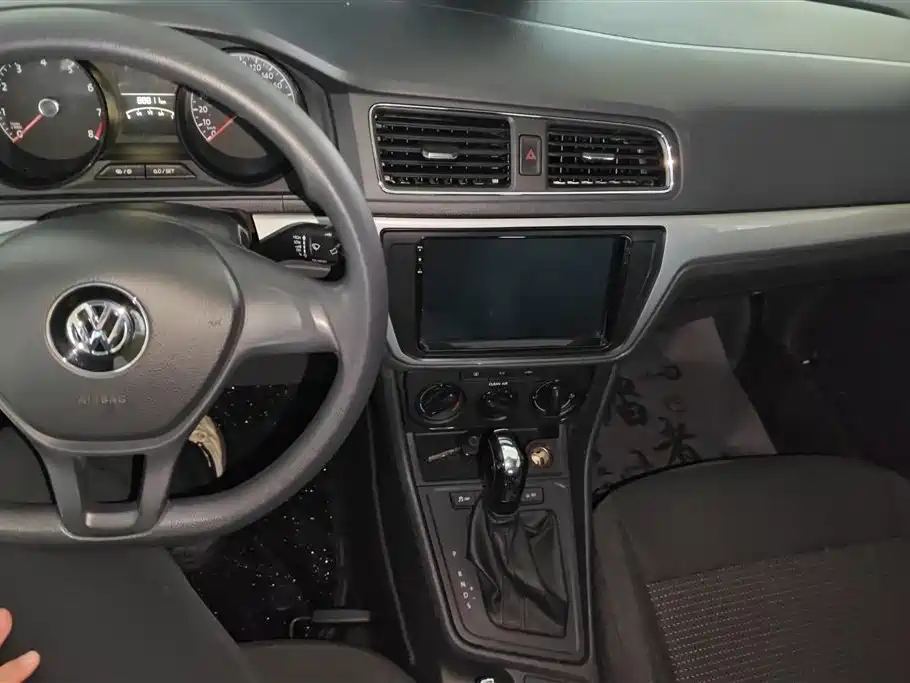Volkswagen Lavida 2017 1.6L Automatic Trend Edition фото 12