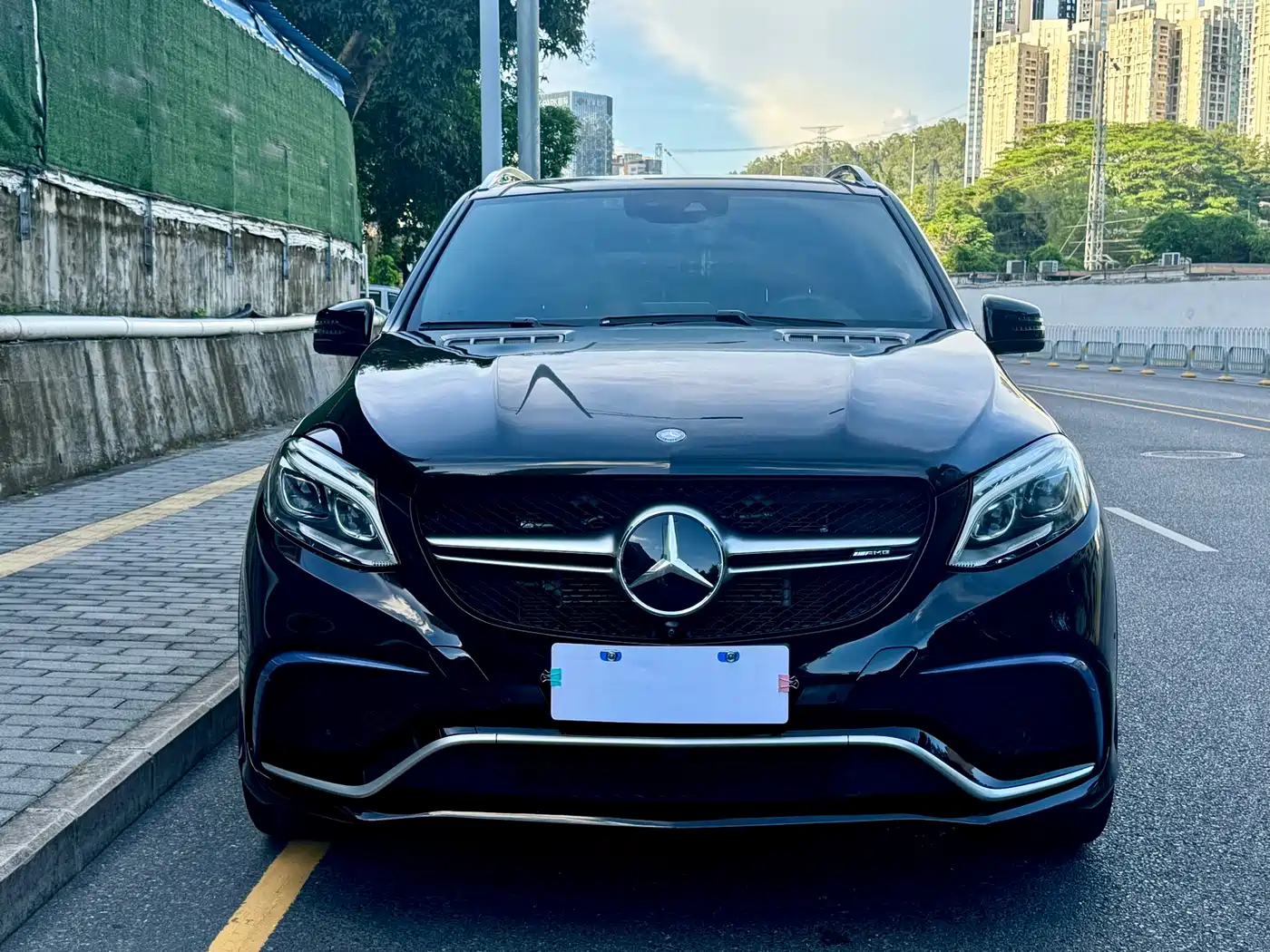 Mercedes-Benz GLE AMG 2015 AMG GLE 63 4MATIC фото 2