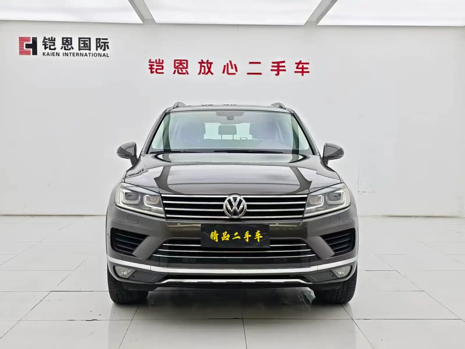 Фото 2 - Volkswagen Touareg