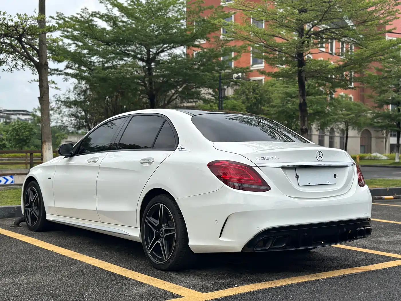 Mercedes-Benz C-Class 2021 C 260 L Sport Starry Exclusive Edition фото 4