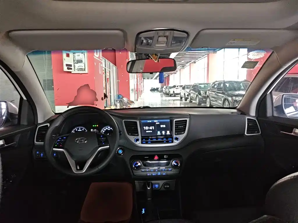 Hyundai Tucson 2015 1.6T Dual Clutch 2WD Smart фото 10