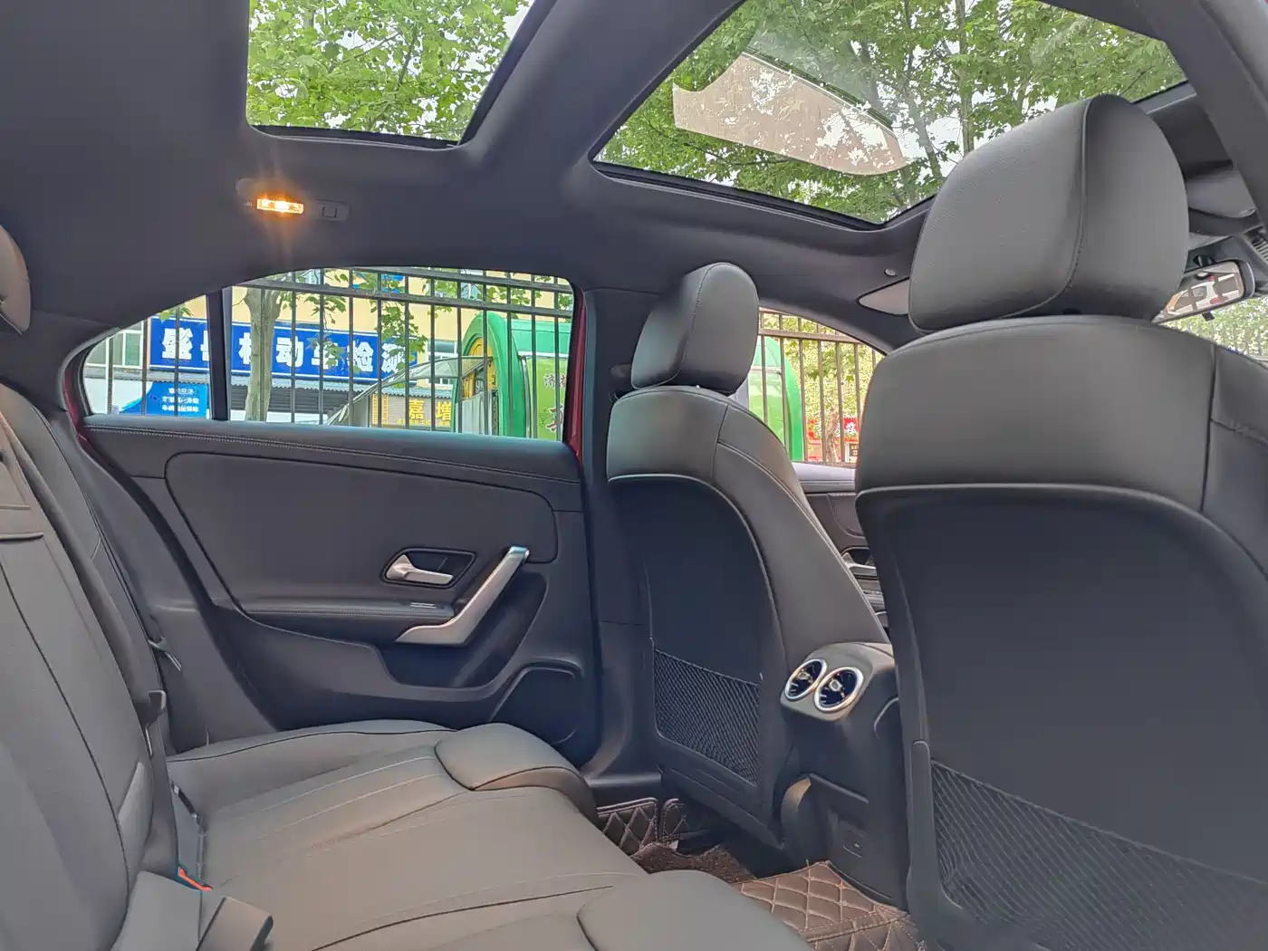 Mercedes-Benz A-Class 2022 A 200 L Sport Sedan Dynamic фото 9