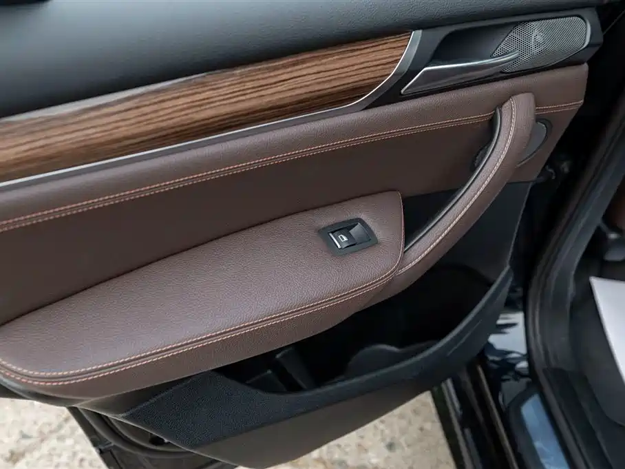 BMW X3 (Import) 2014 xDrive28i X Design Package фото 46