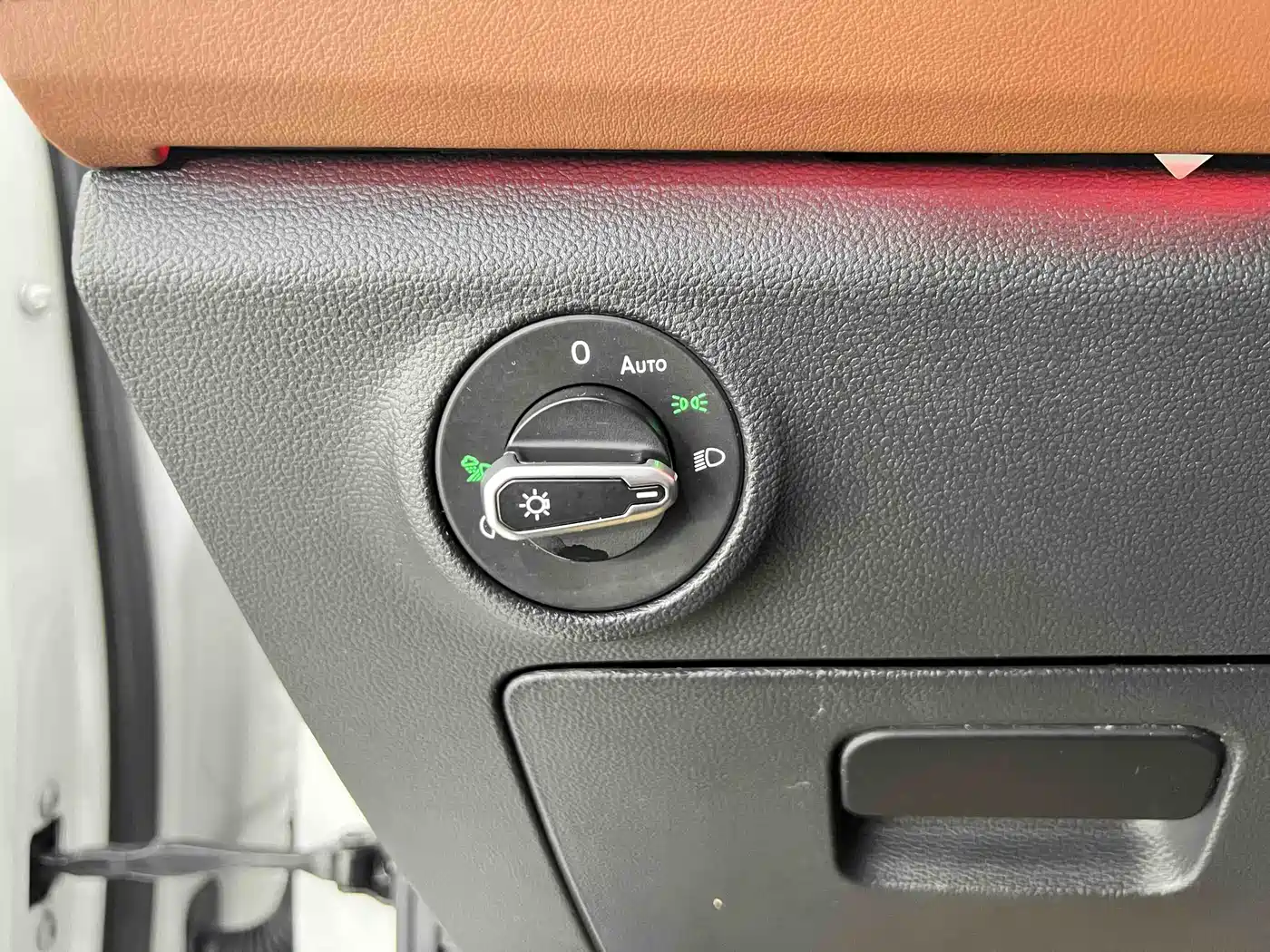 Volkswagen Sagitar 2023 280TSI DSG Surpass Plus Edition фото 10