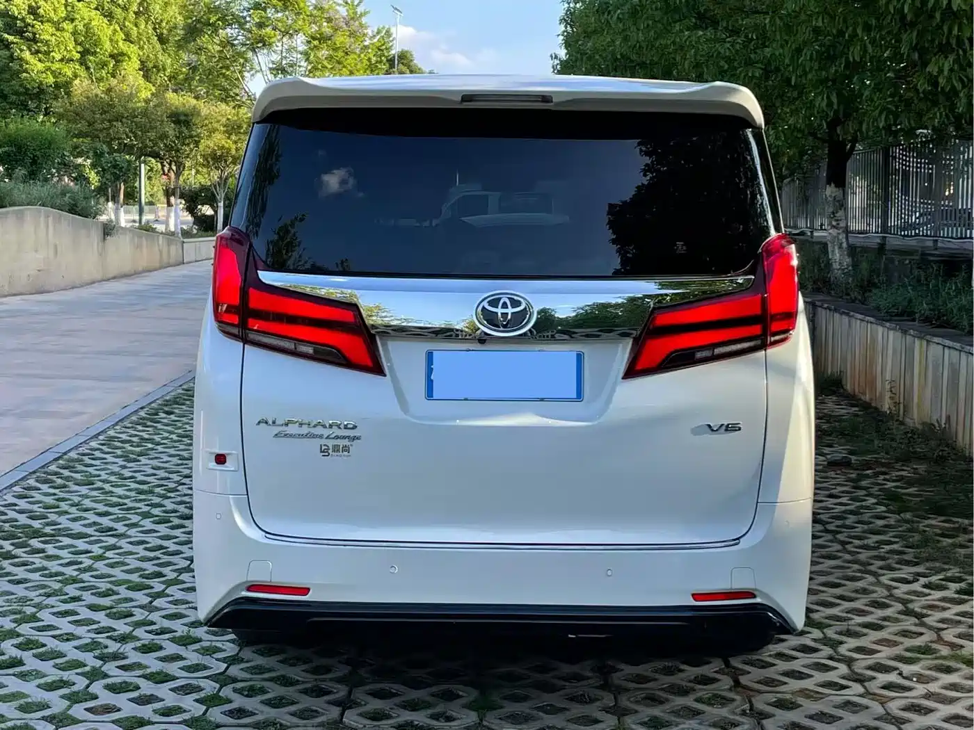 Toyota Alphard 2018 Facelift 3.5L Premium Edition фото 5