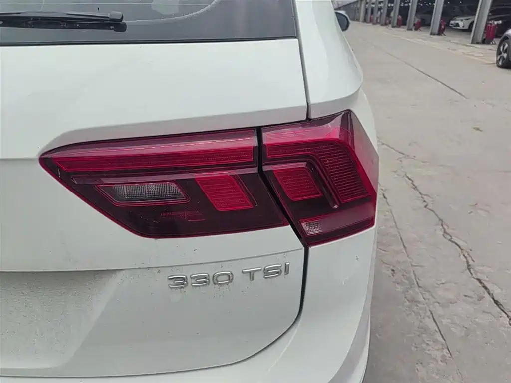 Volkswagen Tiguan L 2023 330TSI Auto 2WD Comfort Edition фото 8
