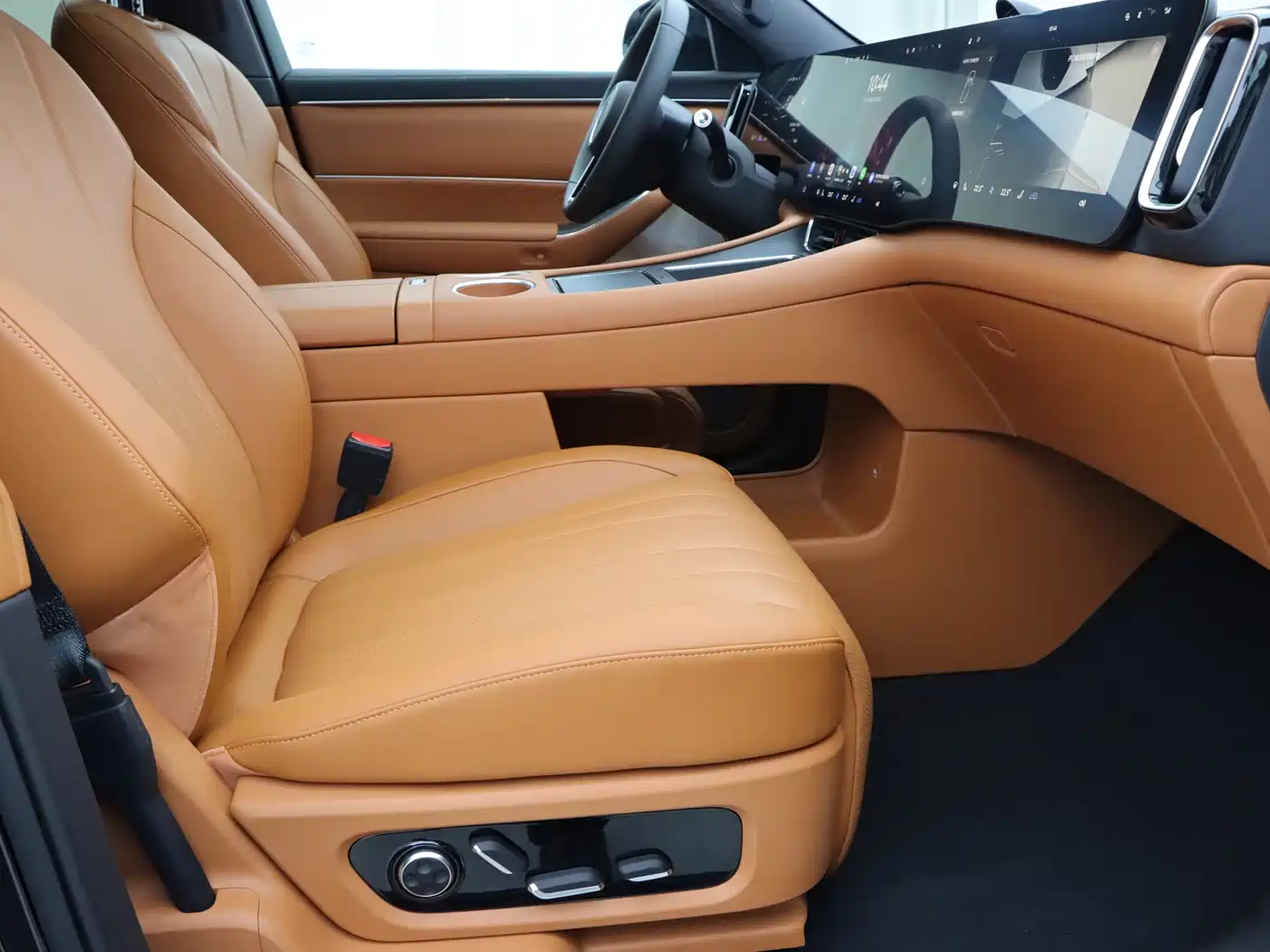 AITO Wenjie AITO M8 2025 Range Extender Max+ Edition 53.4kWh 5-seater фото 8