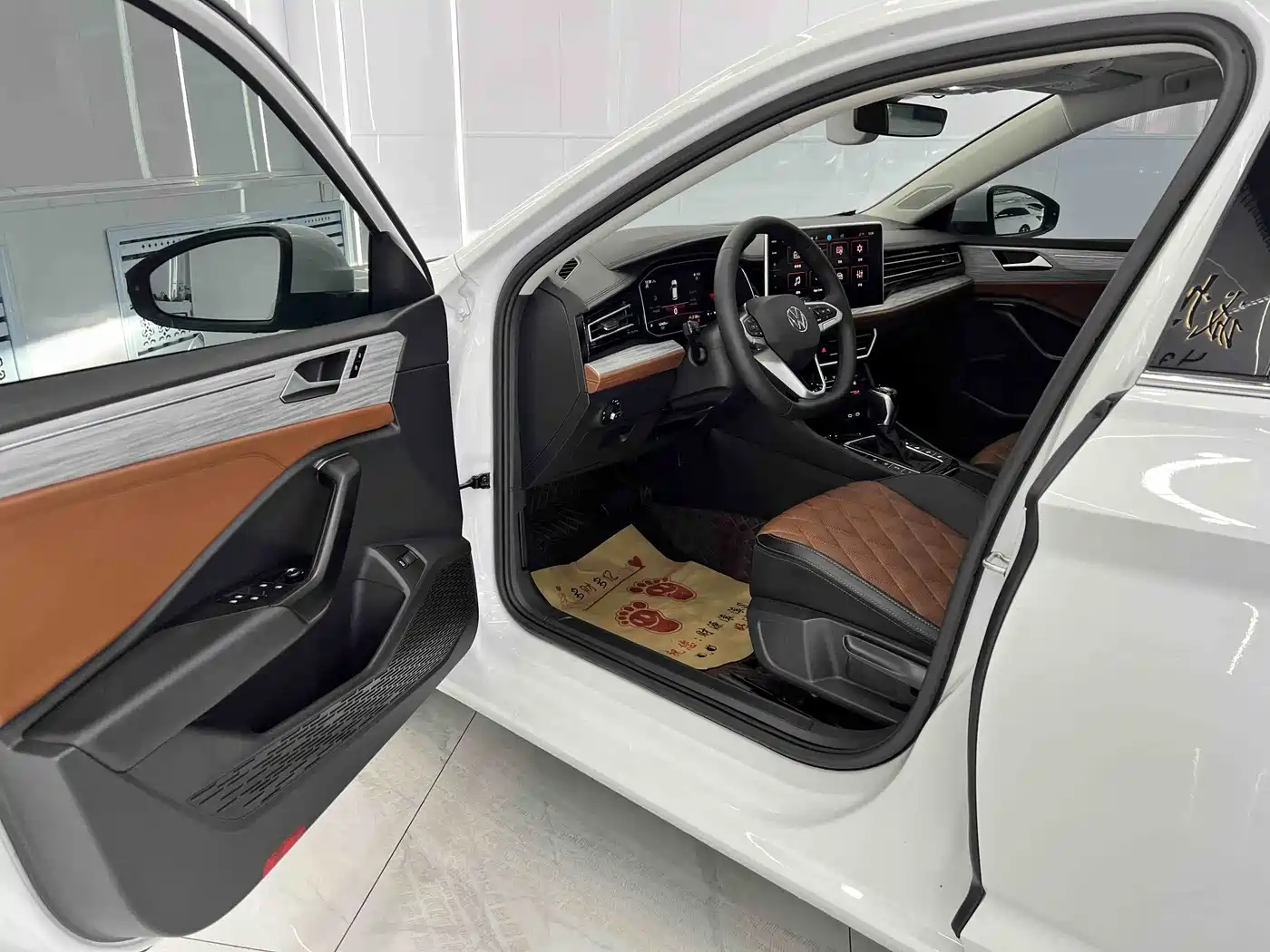 Volkswagen Sagitar 2023 280TSI DSG Surpass Plus Edition фото 7