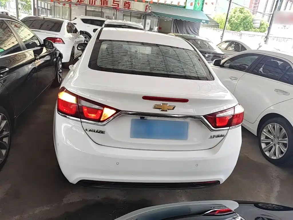 Chevrolet Cruze 2016 1.5L Automatic Luxury Edition фото 6