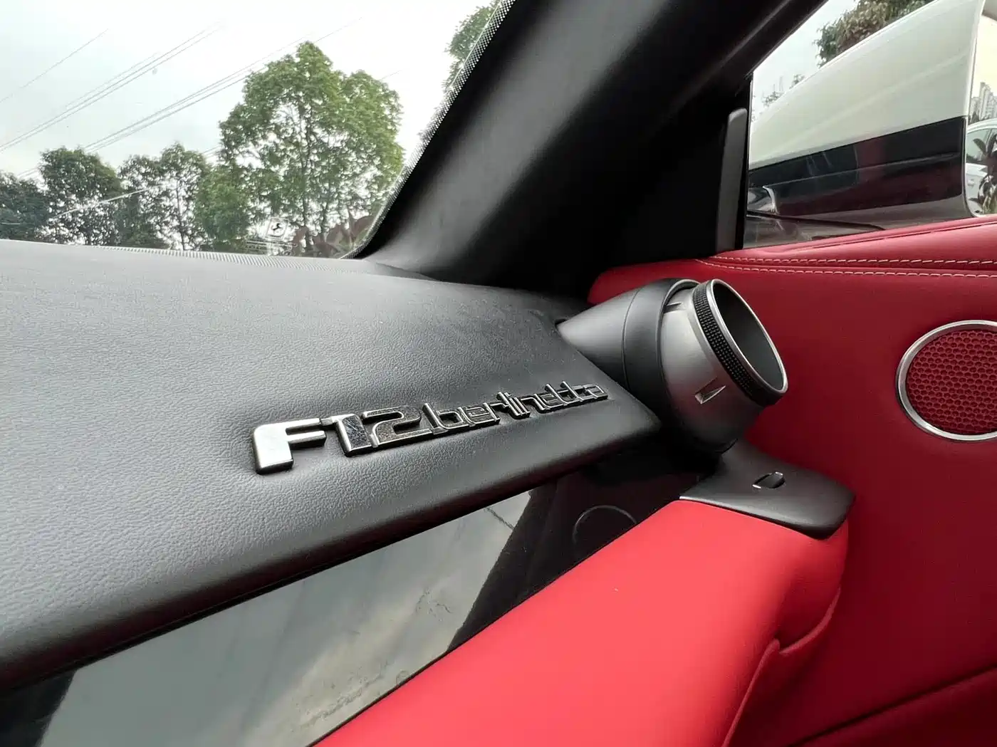 Ferrari F12berlinetta 2015 2013 6.3L Standard