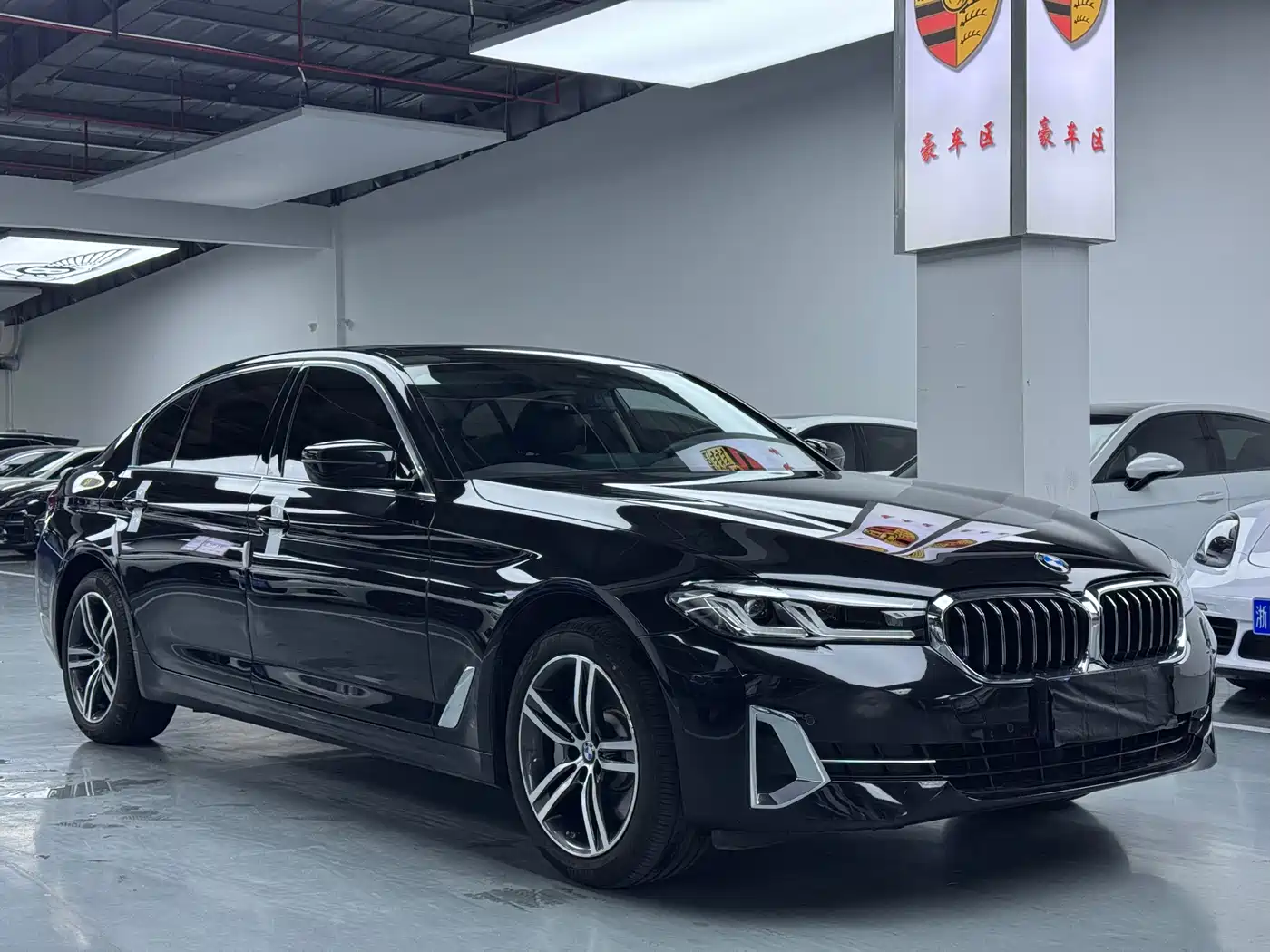 BMW 5 Series 2022 530Li Leading Luxury Package фото 3