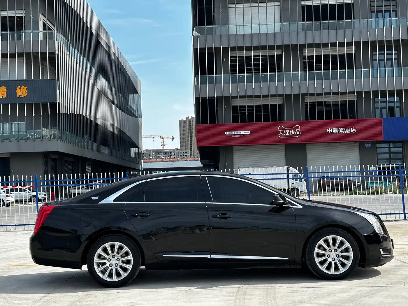 Cadillac XTS 2017 28T Technology фото 4