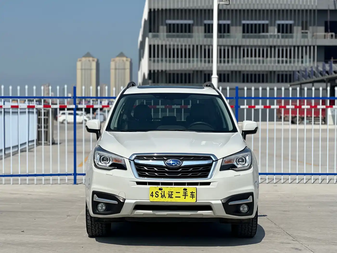 Subaru Forester 2016 2.5i Luxury Navigation Edition фото 2