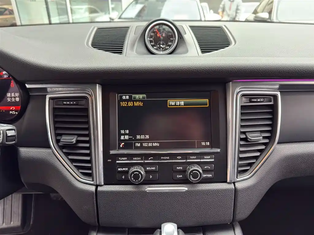 Porsche Macan 2014 Macan 2.0T фото 6