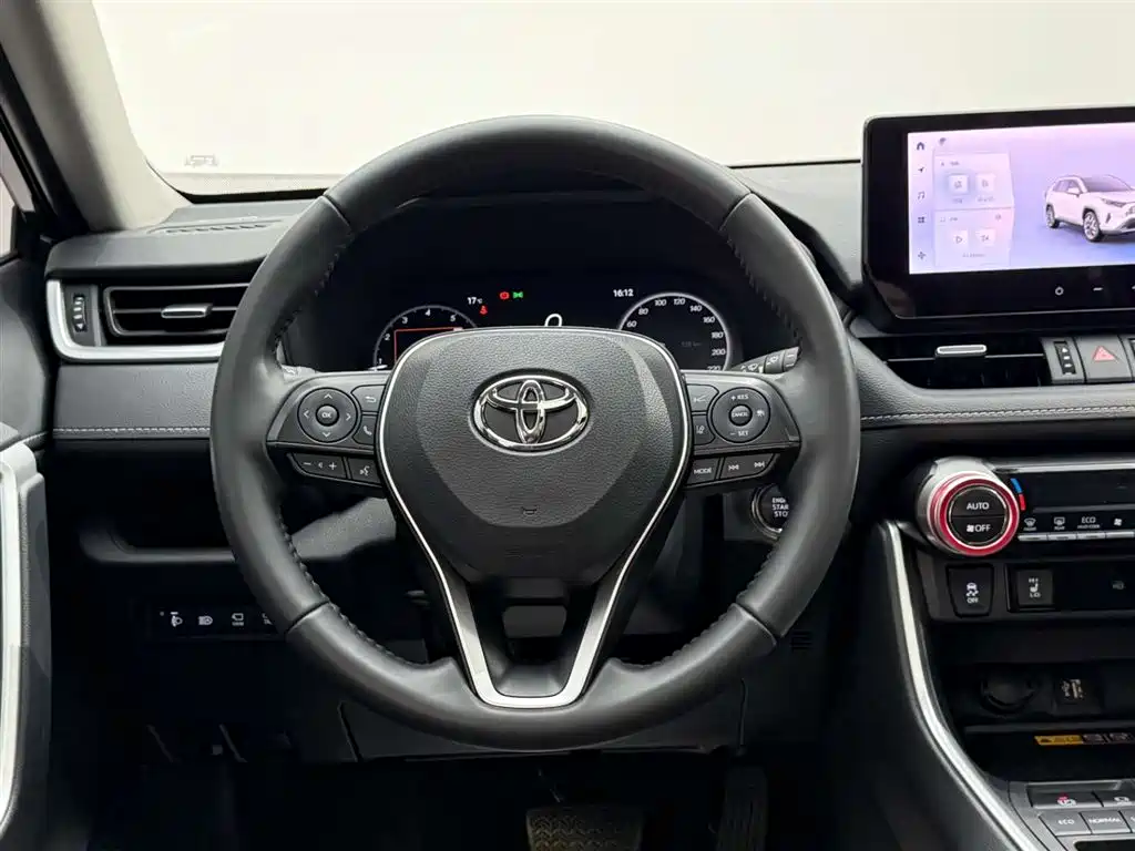 Toyota RAV4 Rongfang 2023 2.0L CVT FWD Style Plus Edition фото 26