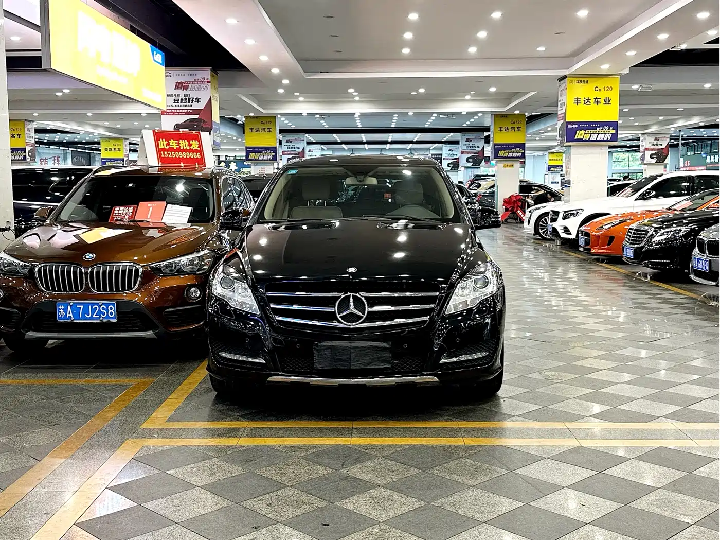 Mercedes-Benz R-Class 2017 R 320 4MATIC Luxury Collector's Edition фото 2