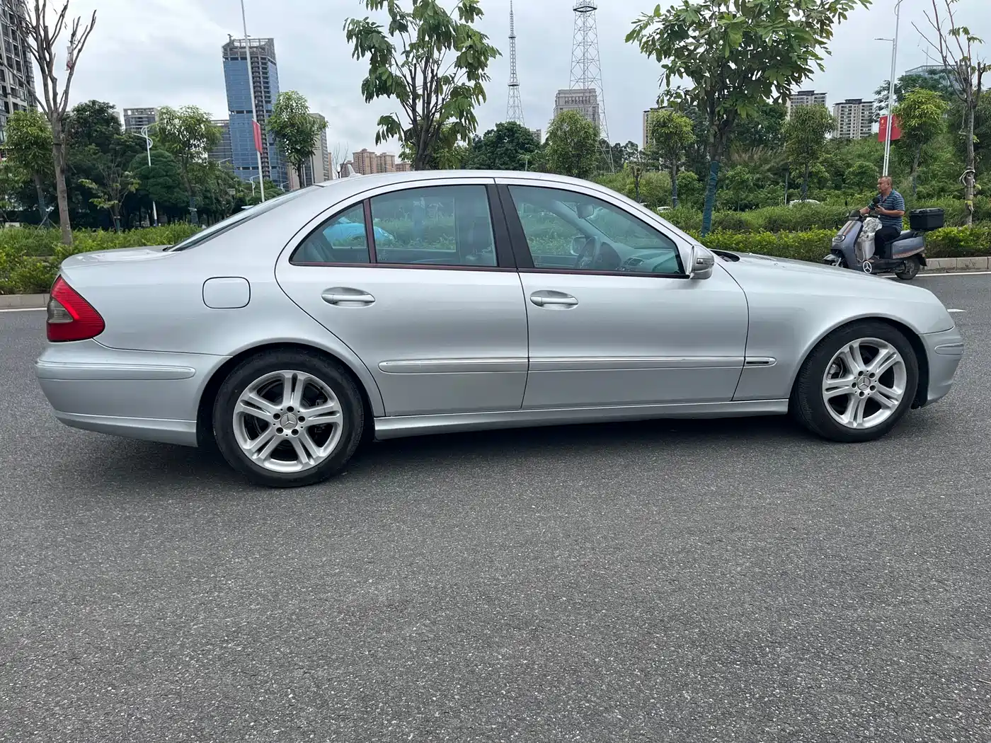 Mercedes-Benz E-Class 2007 Model E 230 Elegance фото 4