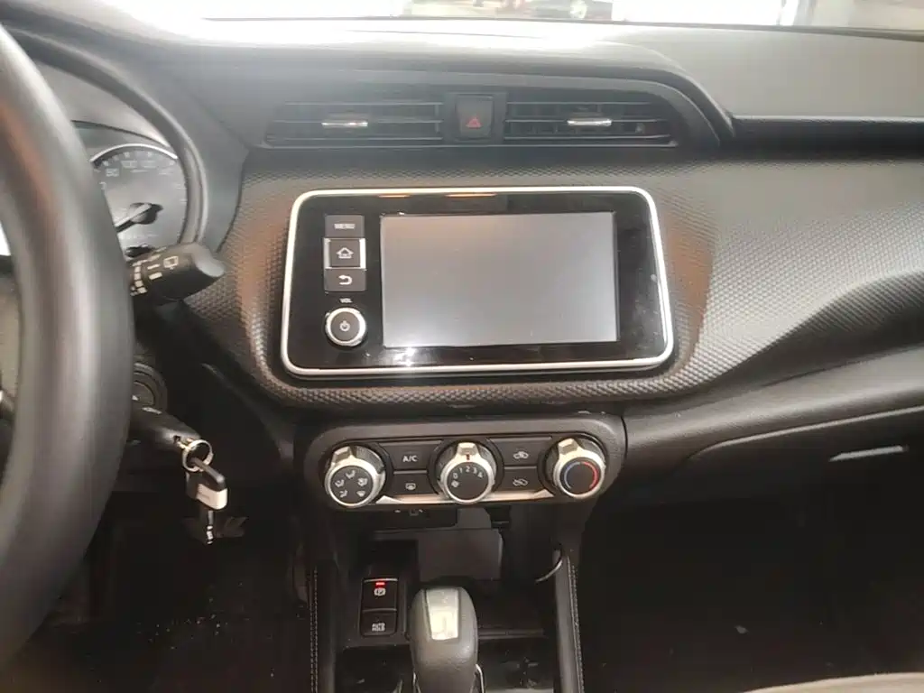 Nissan Kicks 2024 2023 Model Spirited 1.5L Dynamic Fashion Edition