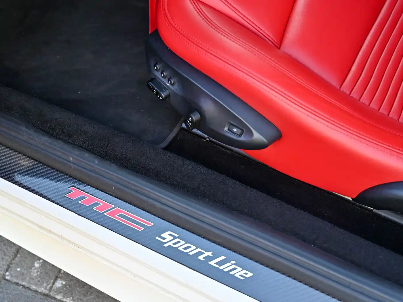 Maserati GranTurismo 2011 2009 4.7L Sport Automatic