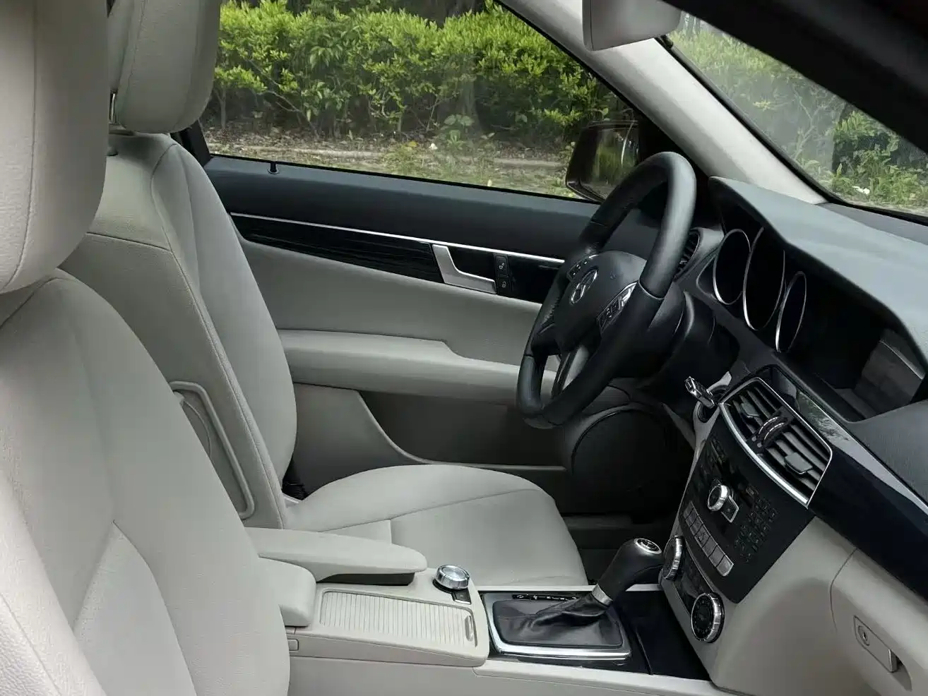 Mercedes-Benz C-Class 2013 C 180 Classic Grand Edition фото 12