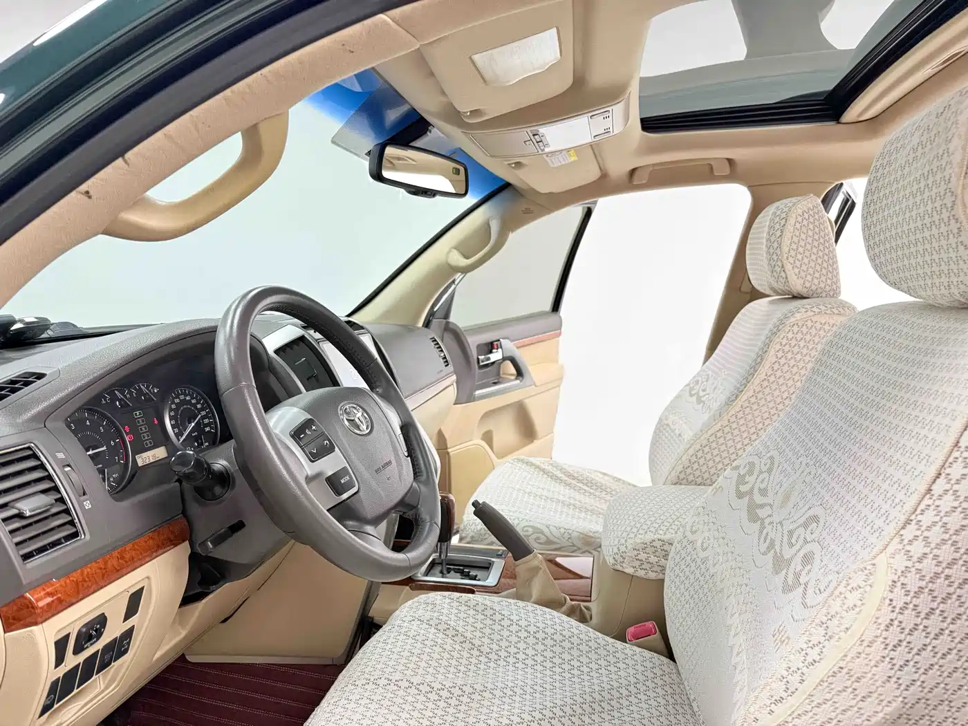 Toyota Land Cruiser 2012 4.0L Automatic VX фото 7