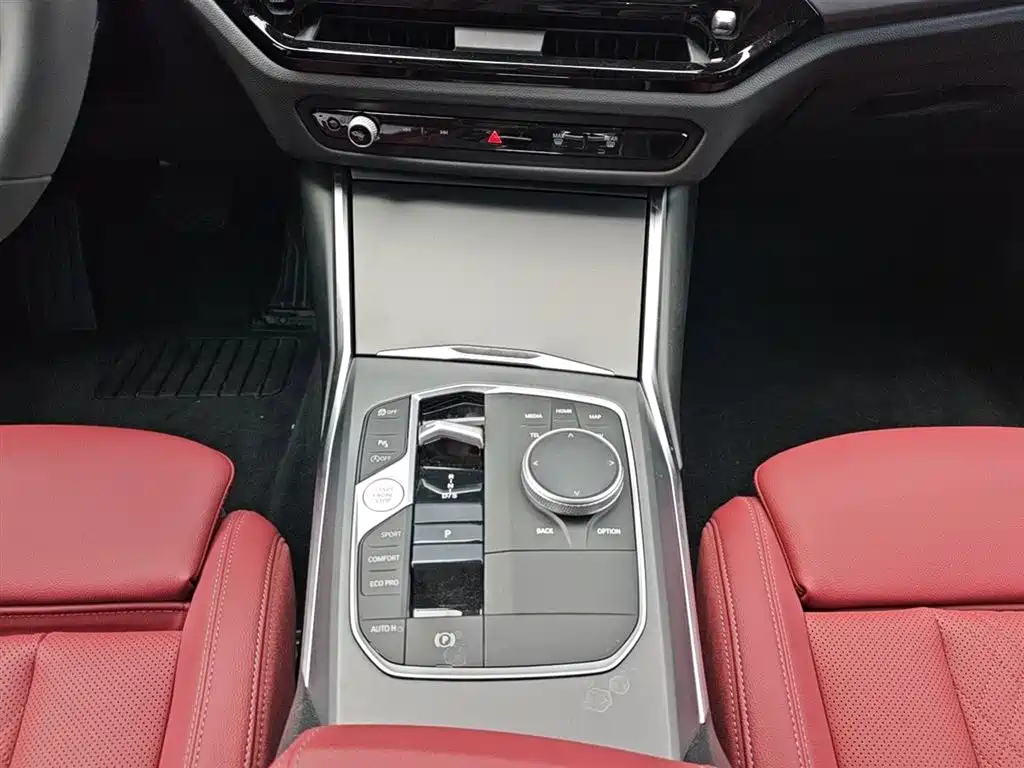 BMW 3 Series 2025 325i M Sport Package фото 15