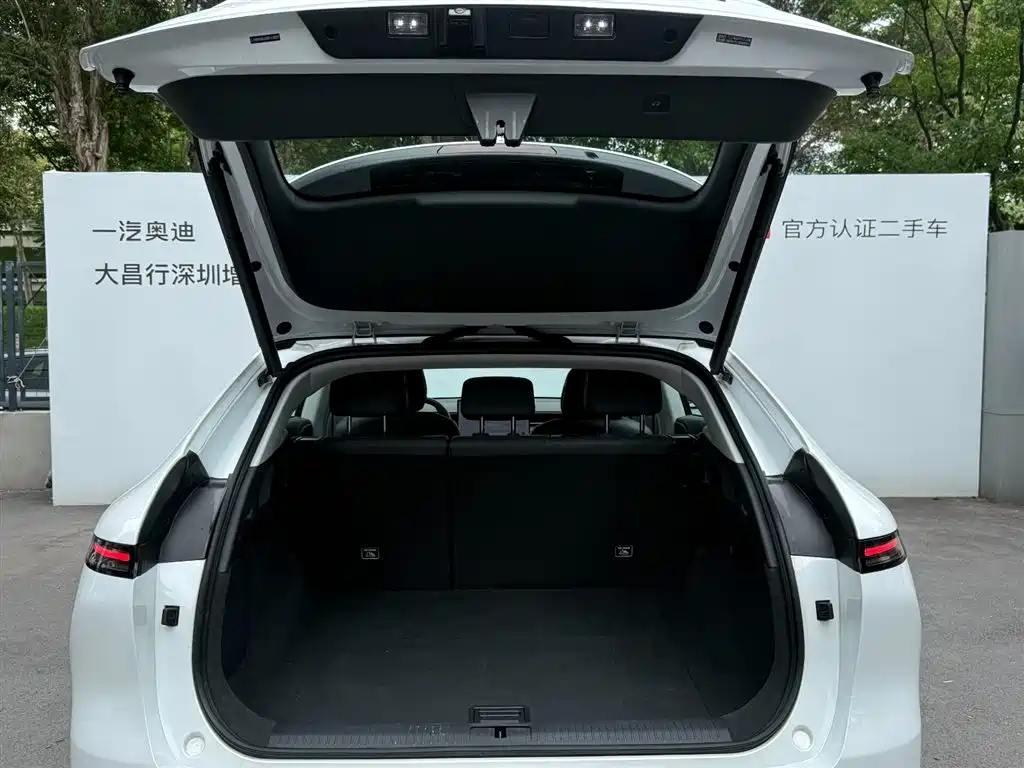 XPeng G6 2025 625 Long Range Max Flagship фото 9