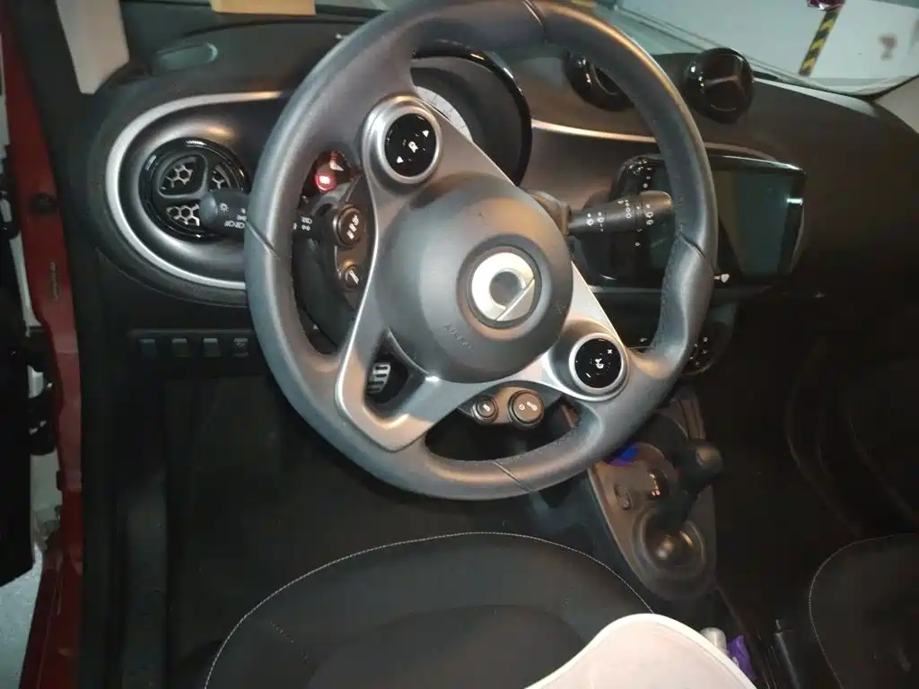 smart fortwo 2019 2019 0.9T 66kW Hardtop Wind Edition China VI