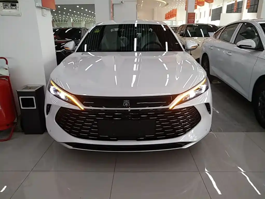 BYD Qin L 2026 DM-i 128KM Progressive фото 3