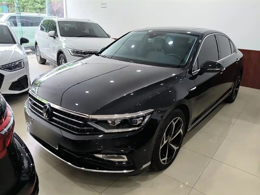 Volkswagen Magotan 2023 Model 2 Million Commemorative Edition 330TSI DSG Luxury