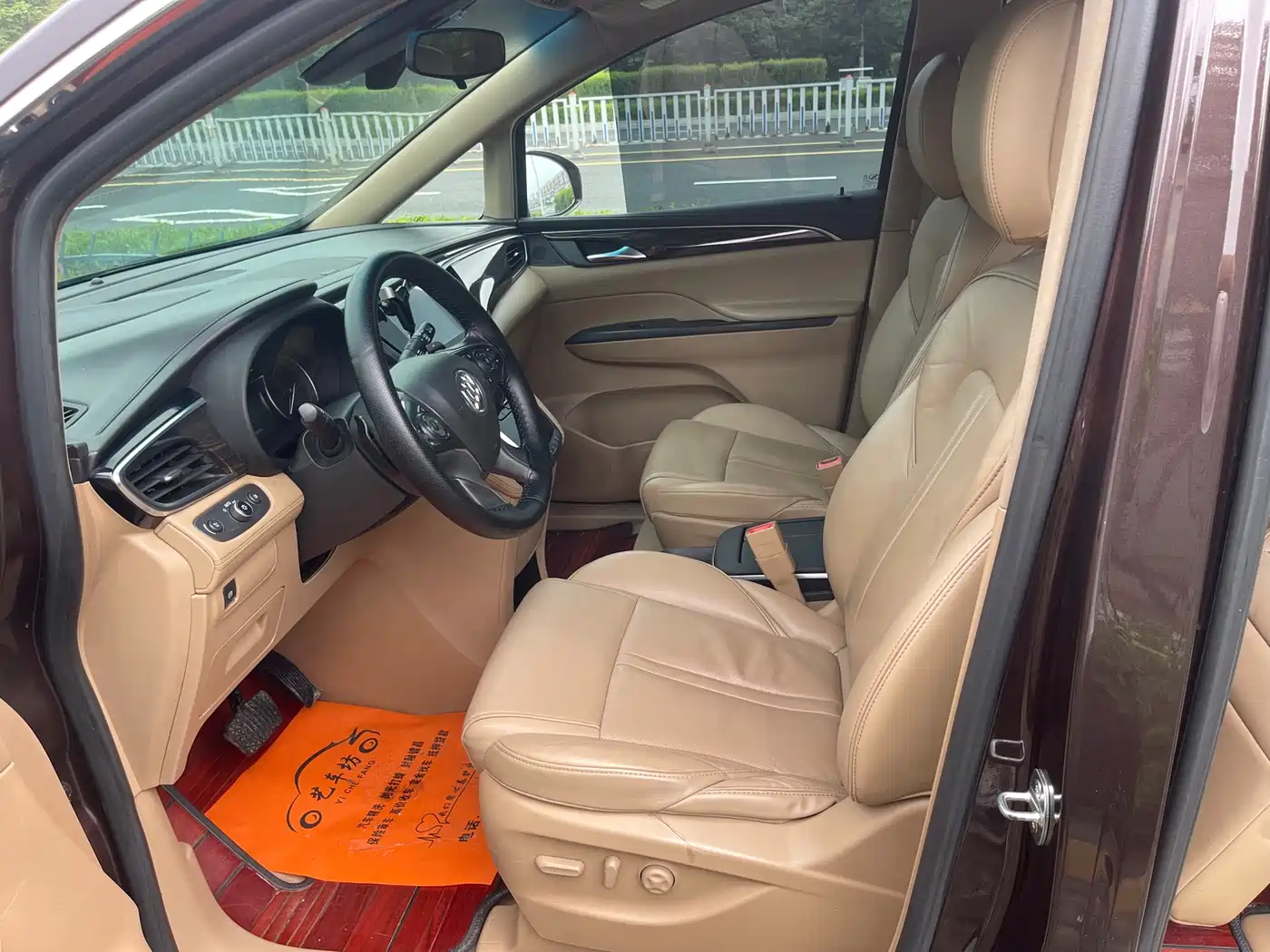 Buick GL8 2017 ES 28T Luxury China V фото 10