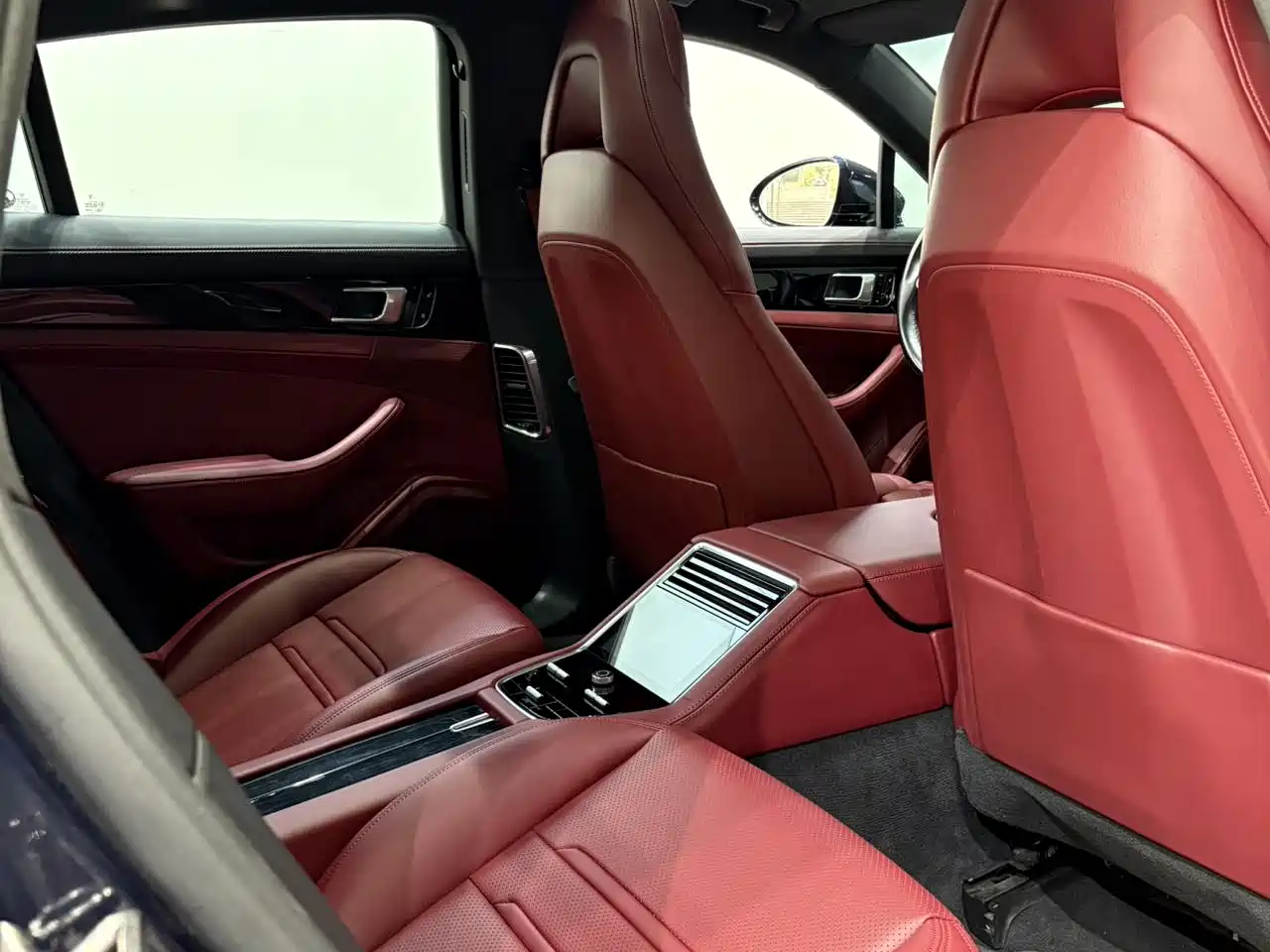 Porsche Panamera 2017 Panamera 3.0T фото 17