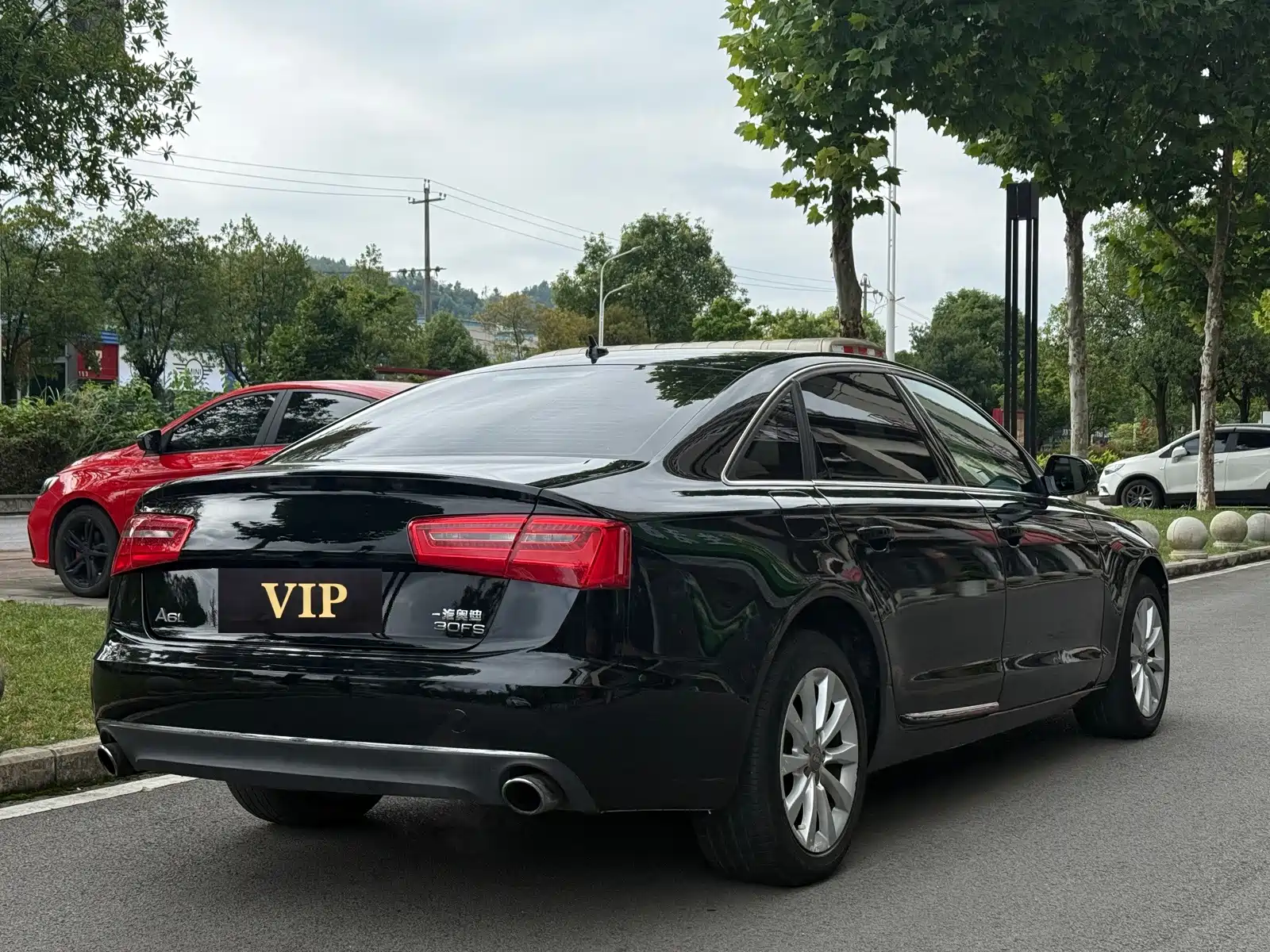 Фото 7 - Audi A6L
