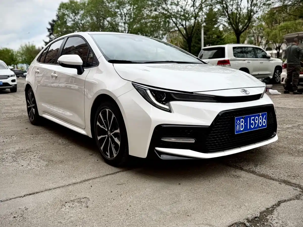 Toyota Levin 2022 185T CVT Sport Edition фото 3