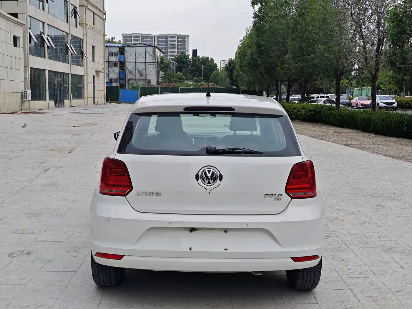 Volkswagen Polo 2016 1.6L Automatic Comfort фото 6