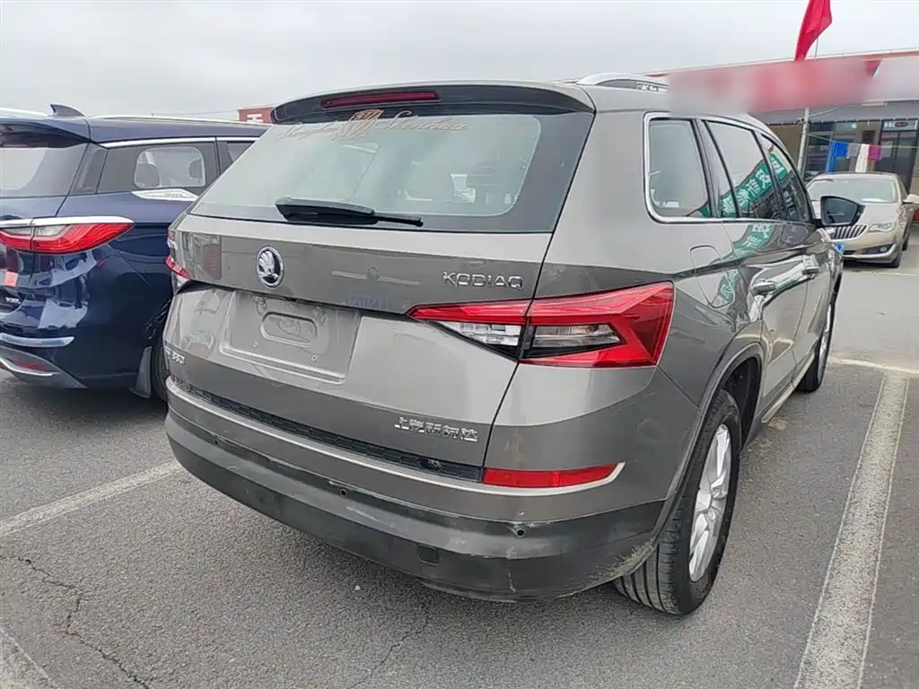 Škoda Kodiaq 2018 TSI330 5-seat FWD Luxury фото 7