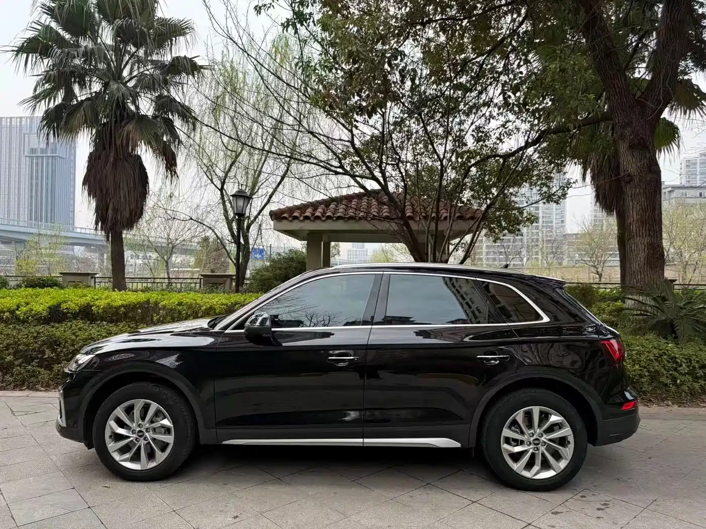 Audi Q5L 2022 40T Luxury Elegance фото 4