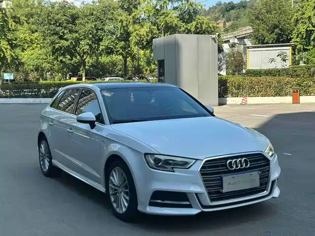 Audi A3 2018 30th Anniversary Sportback 35 TFSI Fashion — фото 3